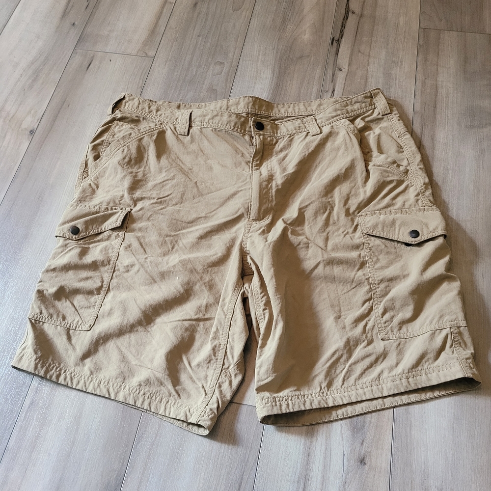 Duluth Trading Company Men's Khaki Shorts